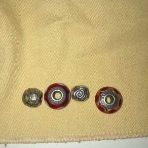 4 Pandora charms very good conditions